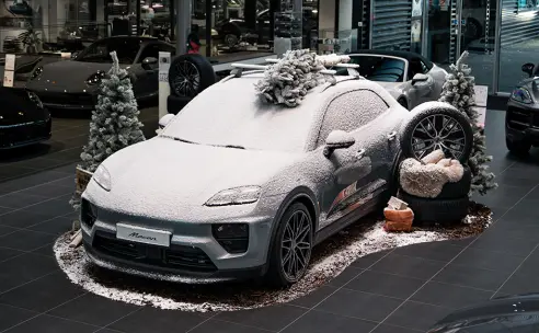 Porsche Christmas Occasion Weekend.